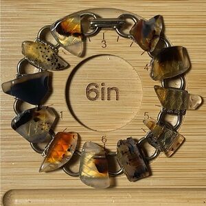 Rare find 1970s Vintage chip agate bracelet